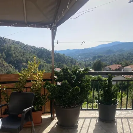 Cozy Country House With View