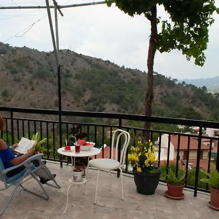 Apartment Cozy Country House With View